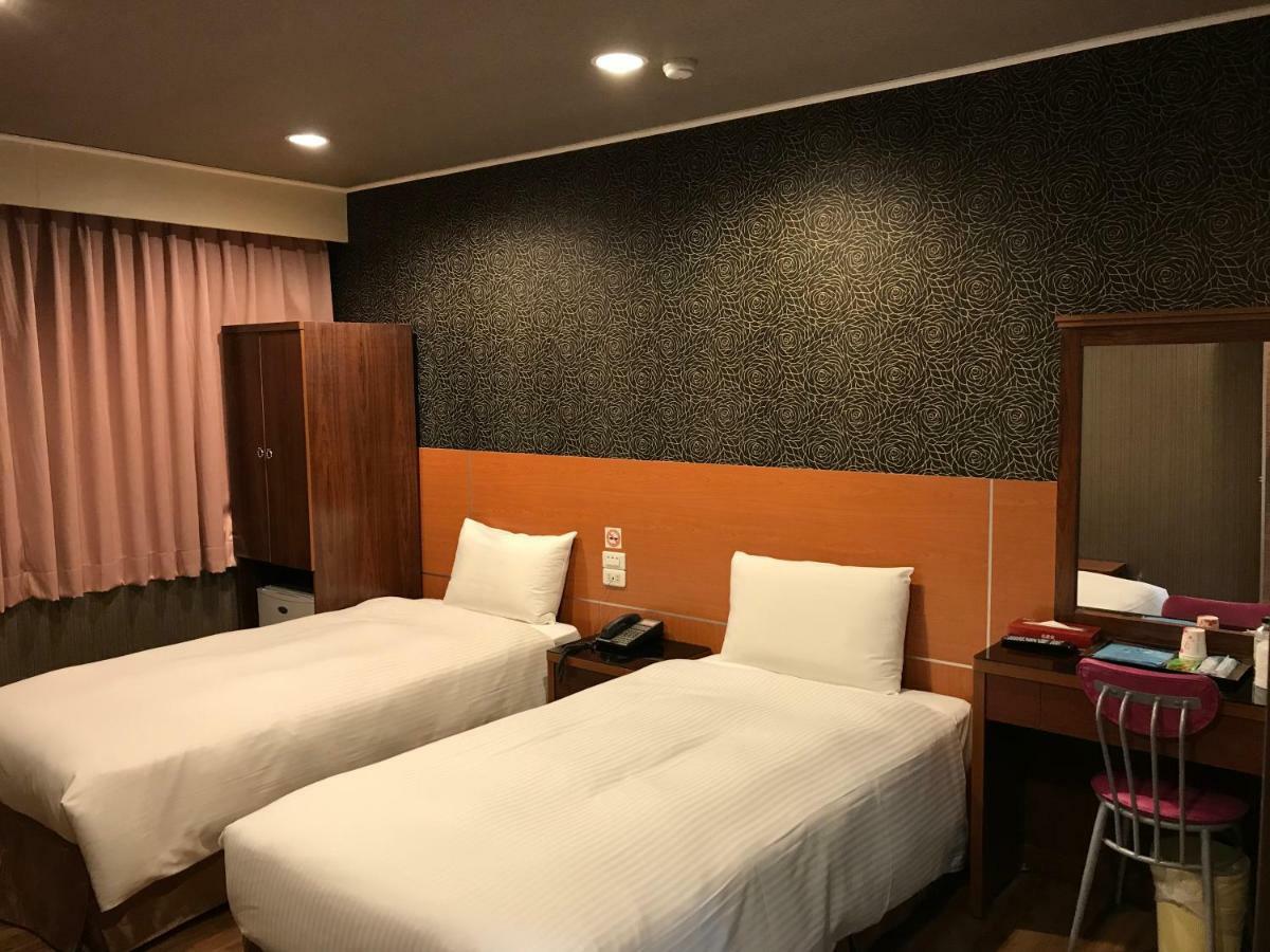 Long Siang Hotel Гаосюн Экстерьер фото